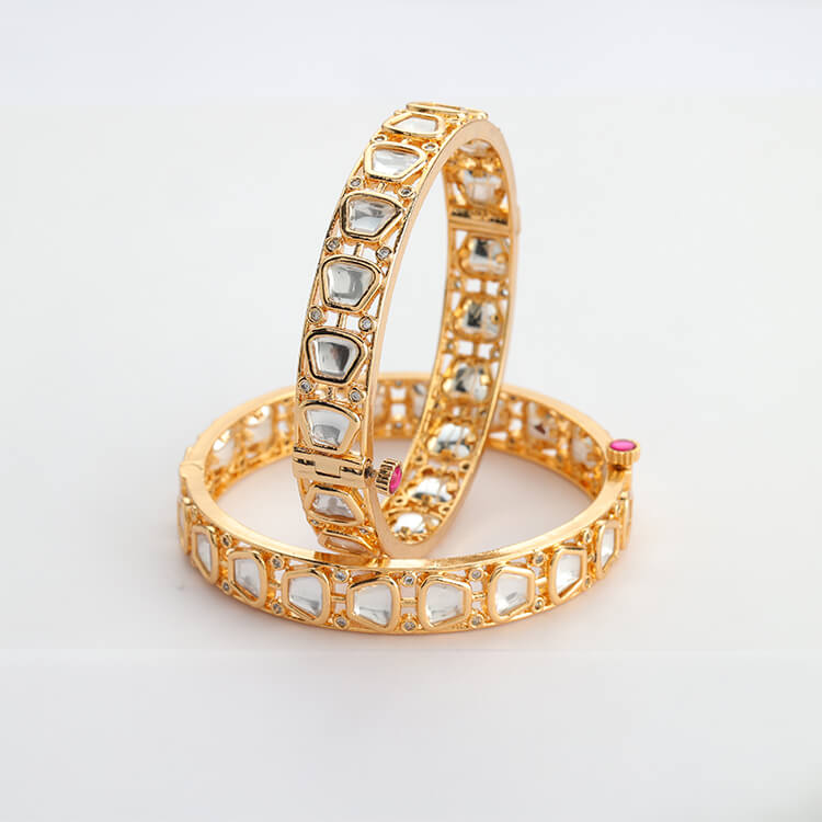 24 Karat Gold Plated Single Line Kundan Bangle with Screw, Size 2.6